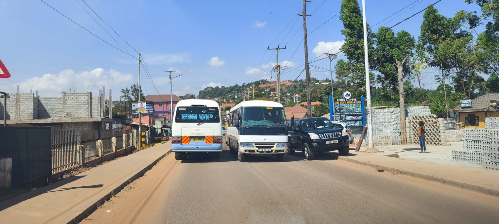 Busse in Lubowa Kampala